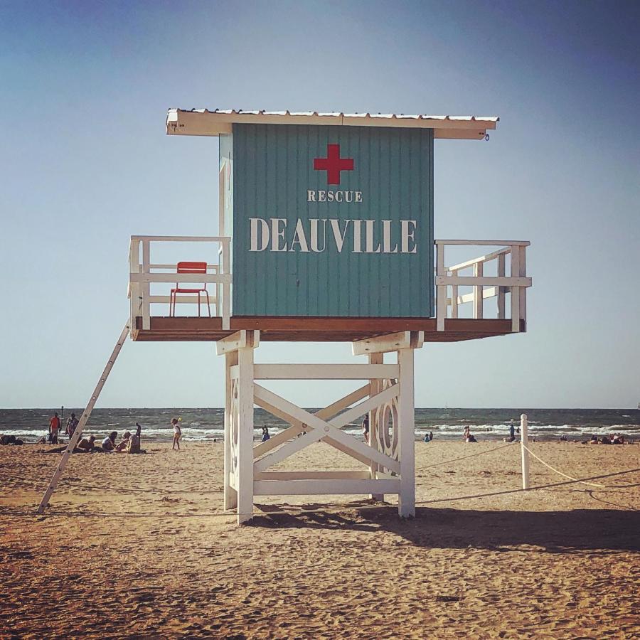 Beau Studio Terrasse Vue Jardin - A 2 Pas De La Mer Deauville Dış mekan fotoğraf