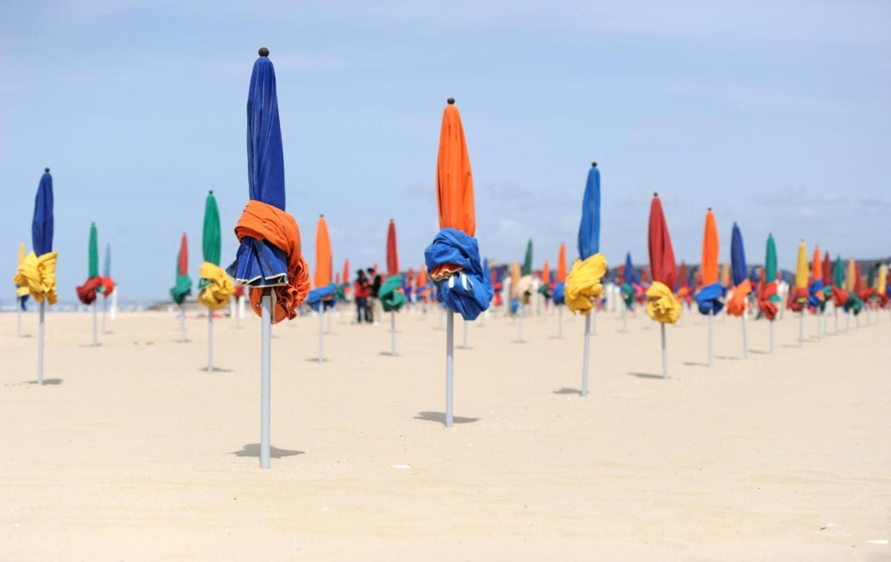 Beau Studio Terrasse Vue Jardin - A 2 Pas De La Mer Deauville Dış mekan fotoğraf