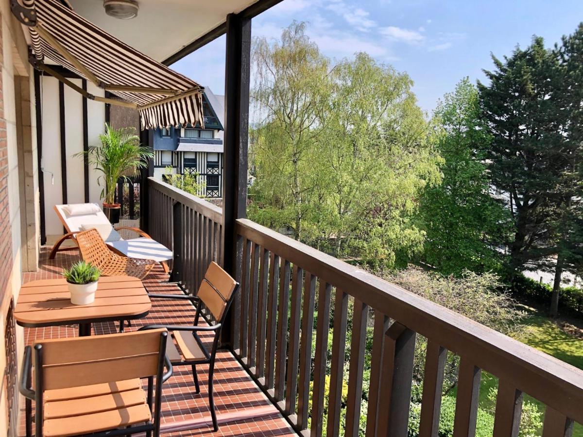Beau Studio Terrasse Vue Jardin - A 2 Pas De La Mer Deauville Dış mekan fotoğraf