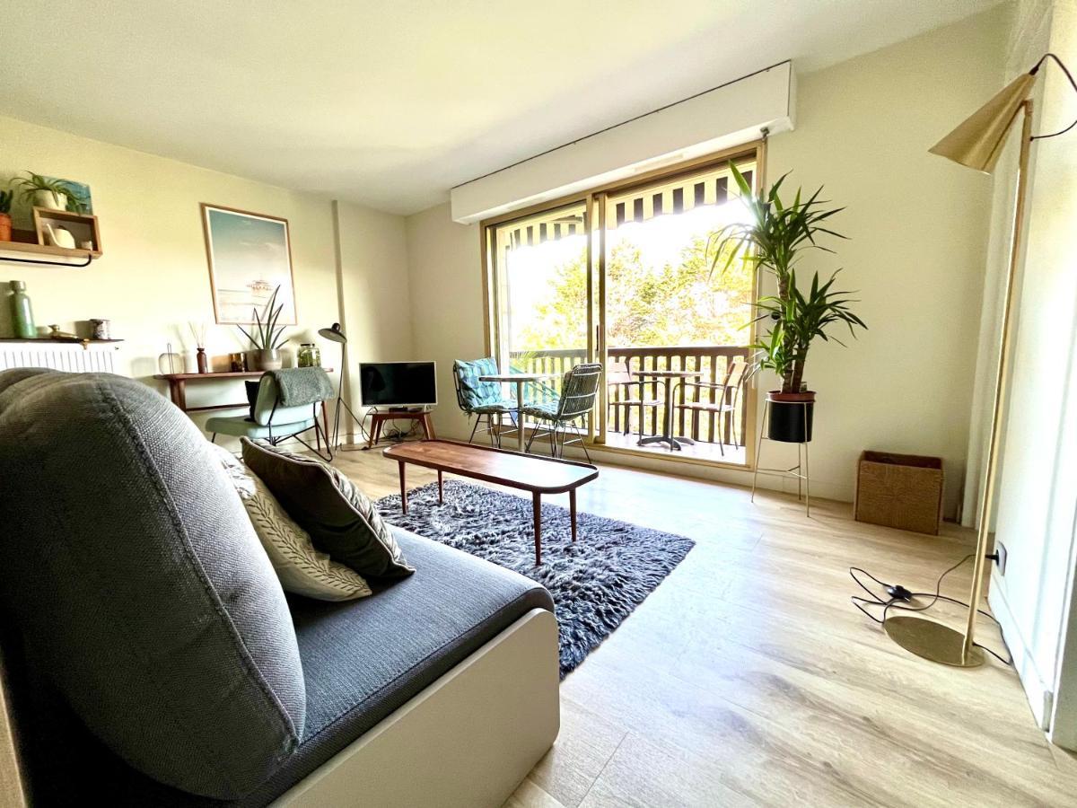 Beau Studio Terrasse Vue Jardin - A 2 Pas De La Mer Deauville Dış mekan fotoğraf